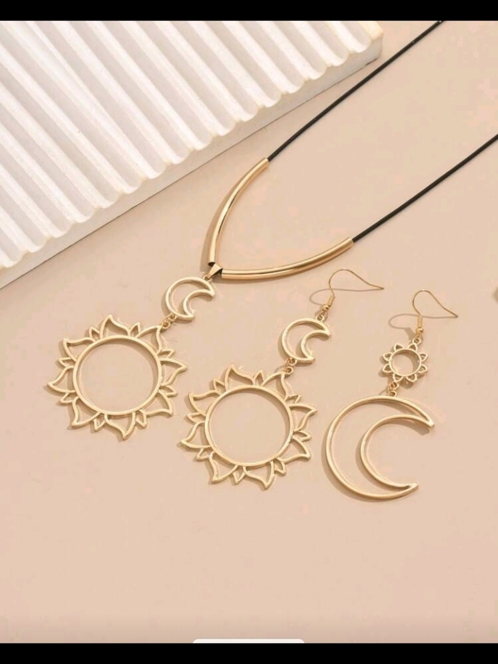 Gold Sun Crescent Pendant Necklace Earring Set Women Jewelry - Picture 3 of 4
